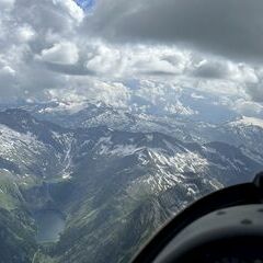 Flugwegposition um 14:03:53: Aufgenommen in der Nähe von Gemeinde Muhr, 5583, Österreich in 3242 Meter